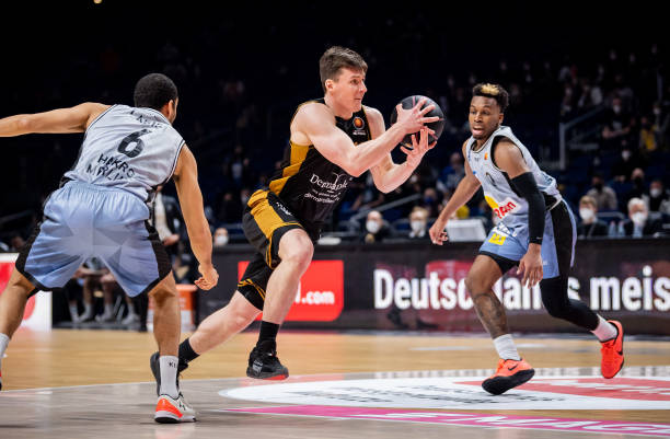 的对抗令球 的对抗令球